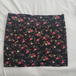 Body Central Black floral mini skirt size L